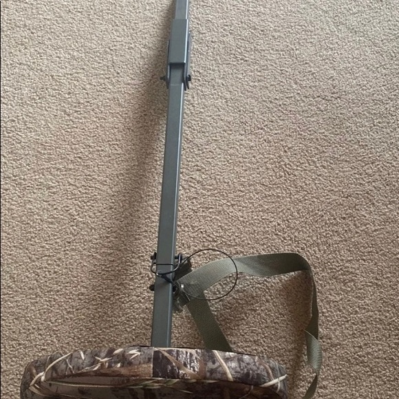 Banded Hunting Stool - Picture 2 of 3